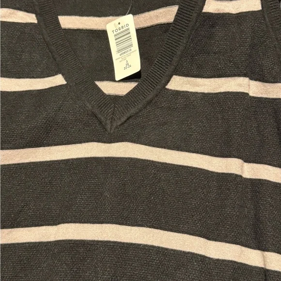 Torrid Black Striped Sweater Vest - Picture 4 of 5